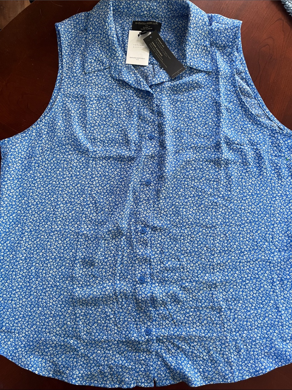 Women’s Banana Republic Blue Sleeveless Floral Blouse